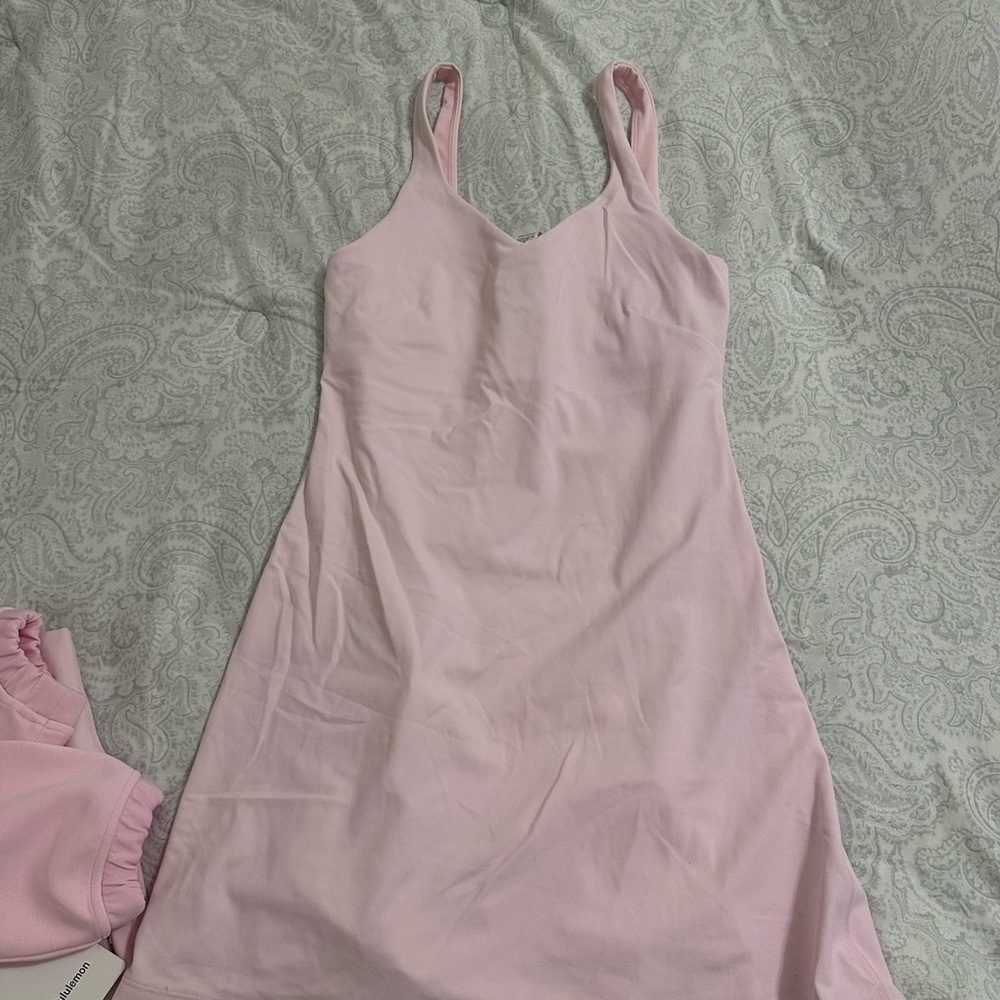 Lululemon strawberry milkshake align dress size 6 EUC